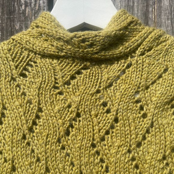 Hand Knit Sweater vest - Picture 5 of 5